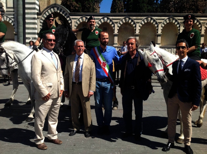 Parte Guelfa in Santa Maria Novella con autorità FISE e Comune di Firenze