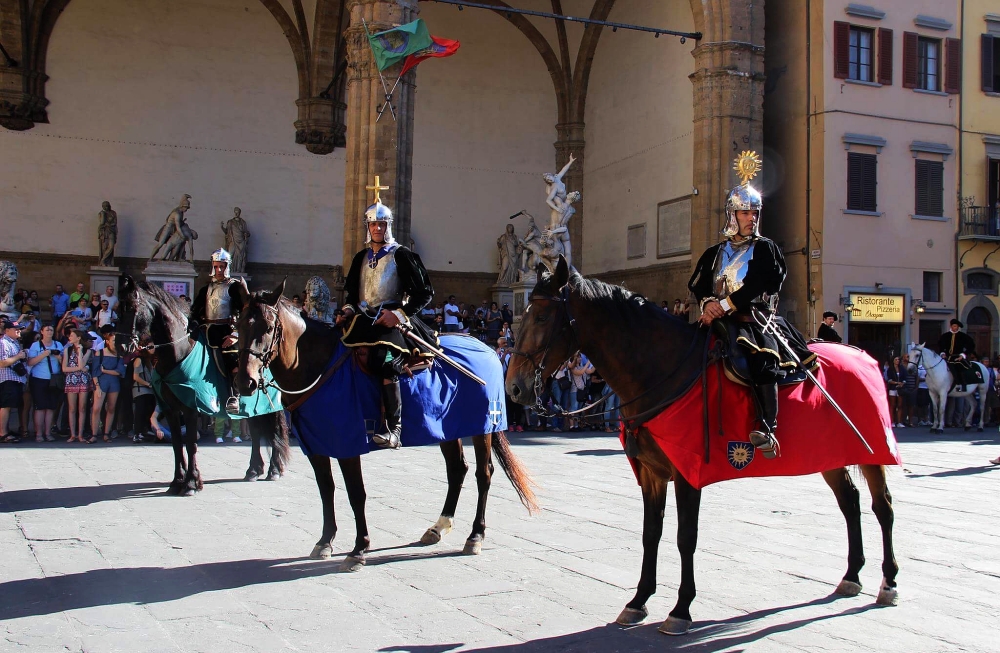 Parte Guelfa Giostra del Giglio 2017 capitani di quartiere in piazza Signoria