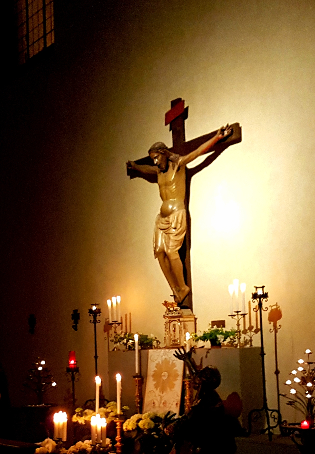 Parte Guelfa guardia donore in San Carlo per Giovedì Santo crocifisso Orcagna